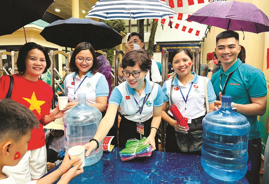 Phụ nữ Ba Đình: Tự hào góp sức vào thành công của ngày hội non sông - 2