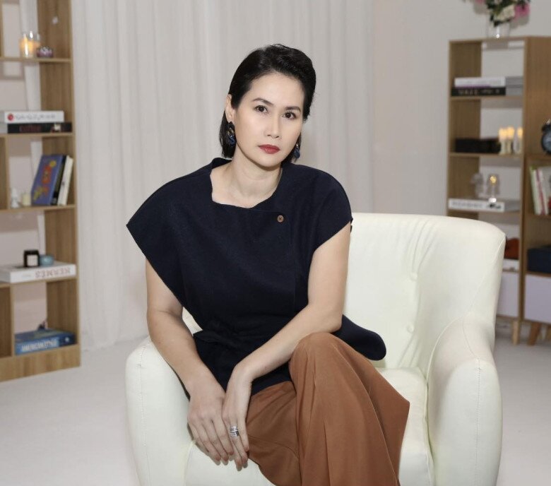 Thân Thúy Hà nói rõ bố của Quang trong Mưa Đỏ là ai, giải thích nguyên nhân bị chê &#34;xuống sắc tàn tạ&#34; - 5