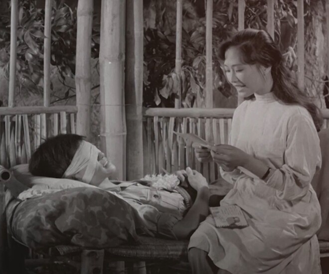 Thời trẻ của nữ NSƯT mang hàm Đại tá, được đoàn phim soạn công văn xin vải, may váy cho - 1