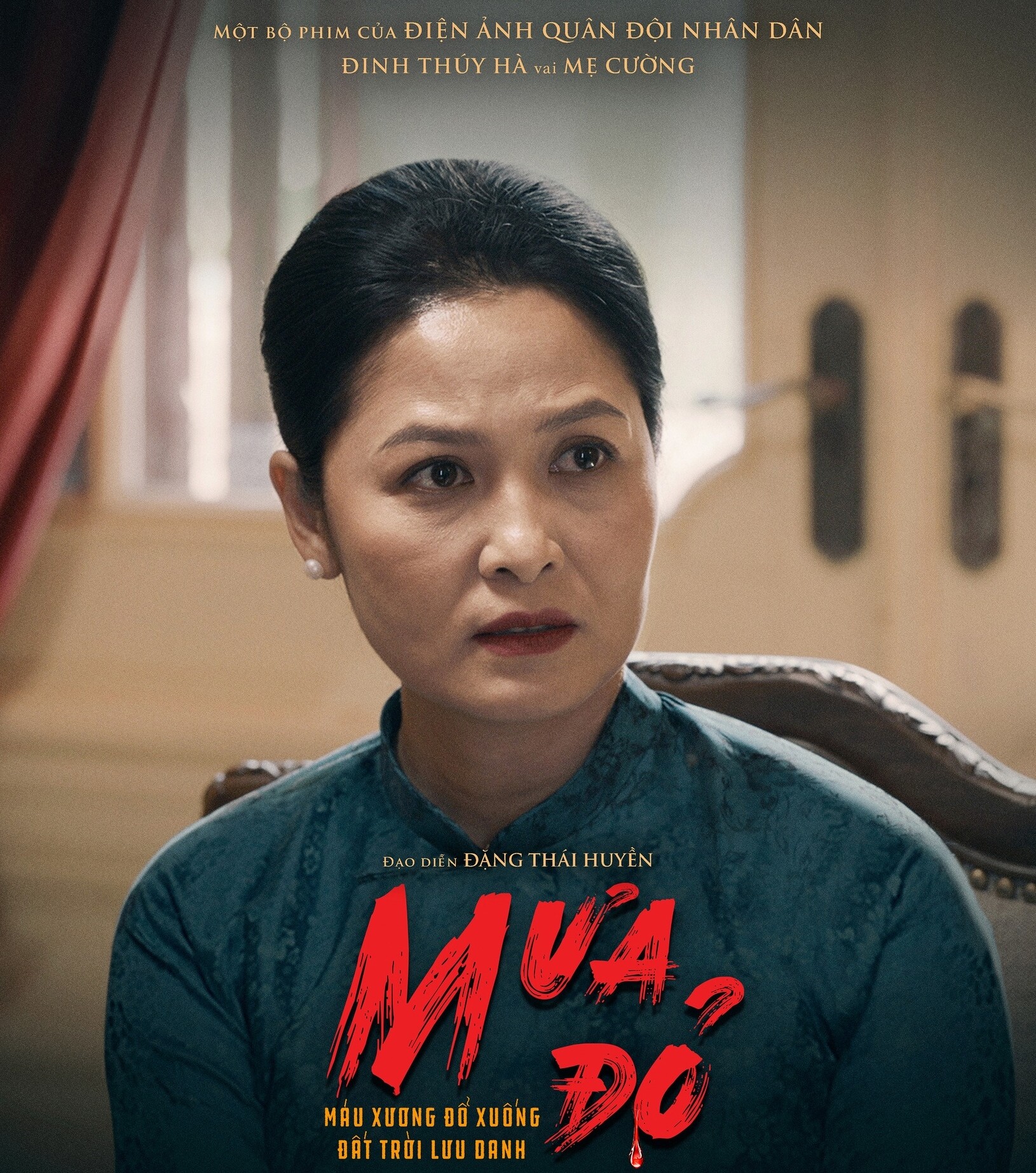 &#34;Thứ trưởng Bộ ngoại giao&#34; trong phim Mưa Đỏ: &#34;Khi nghe con nói &#39;Mẹ cứ yêu đi, miễn là mẹ thấy vui&#39;, tôi đã khóc&#34; - 4