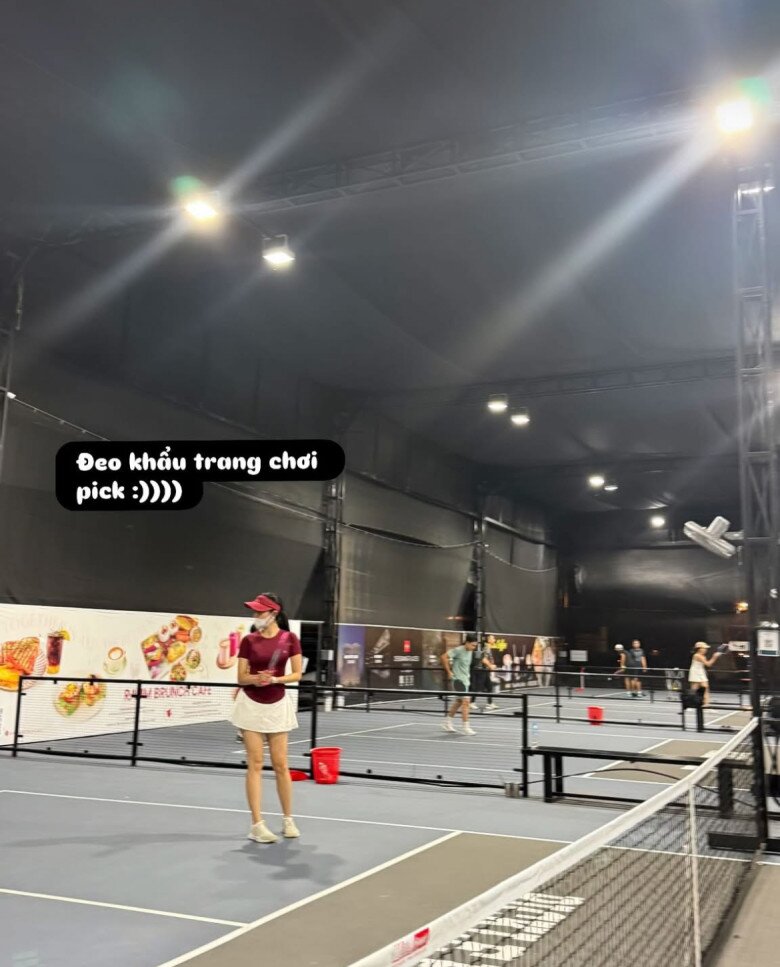 Nàng hậu đi đánh pickleball vẫn không quên xách túi hiệu trăm triệu - 3