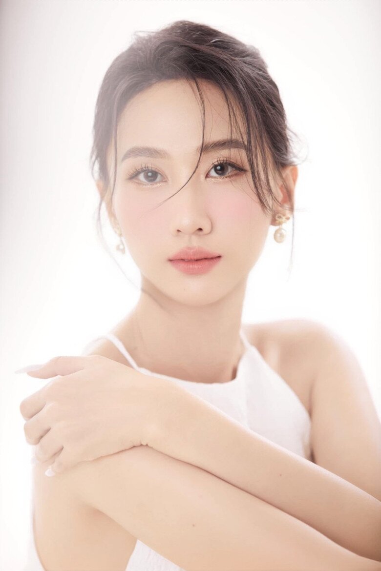 Xuất hiện bản sao thần tiên tỉ tỉ Đặng Thu Thảo cao 1m75 thi Miss Grand Vietnam 2025 - 1