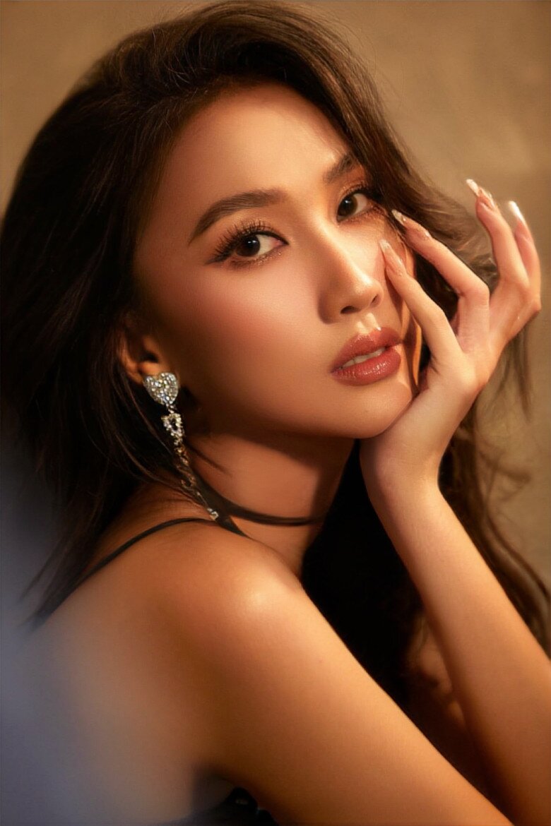 Xuất hiện bản sao thần tiên tỉ tỉ Đặng Thu Thảo cao 1m75 thi Miss Grand Vietnam 2025 - 3