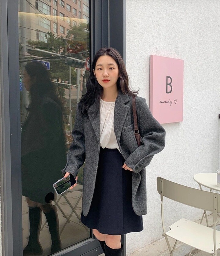 4 mẫu áo mùa thu không có điểm nào chê để phối cùng chân váy giúp chị em đẹp như có stylist riêng - 8