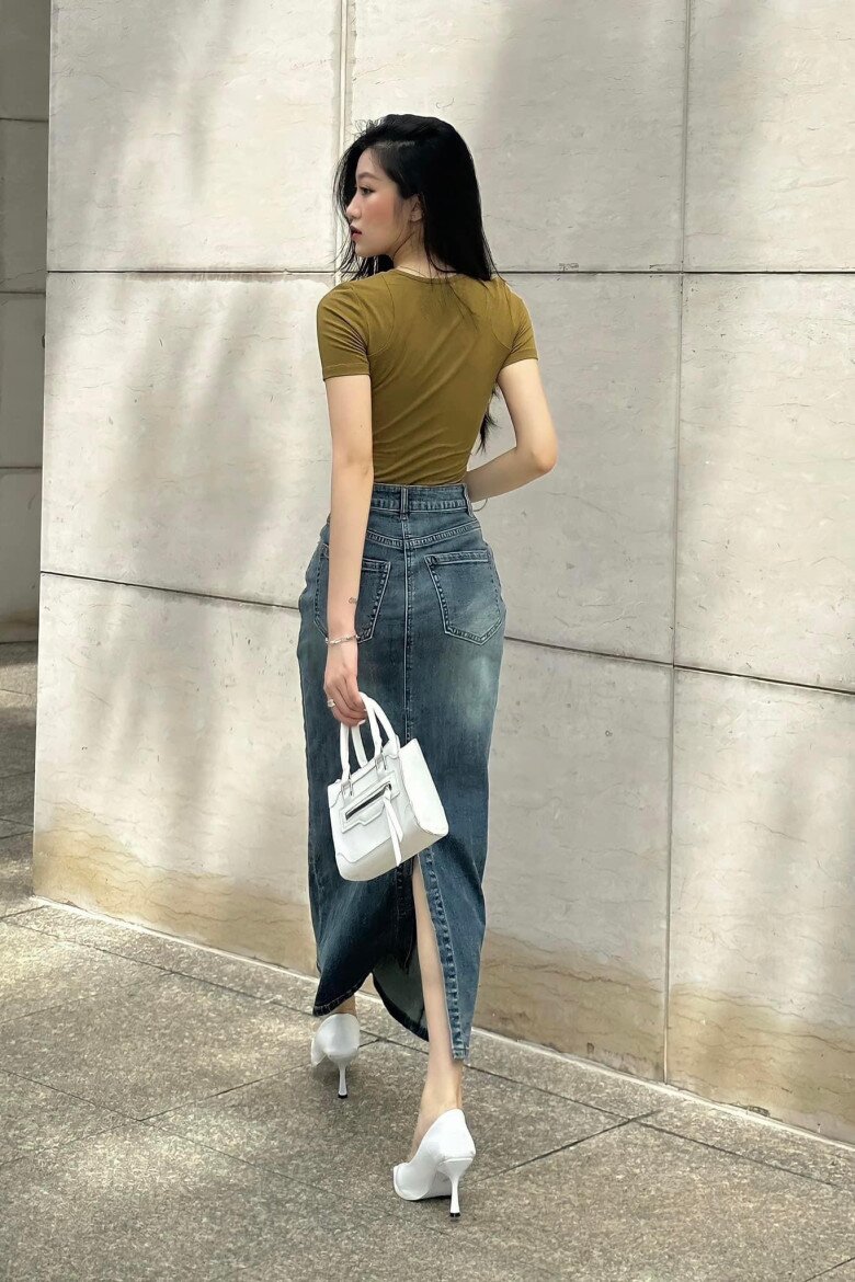 4 kiểu váy xẻ tà hot nhất hè 2025: Chị em khoe chân dài bất tận, chỉ cần chọn một kiểu cũng đủ diện suốt hè - 4