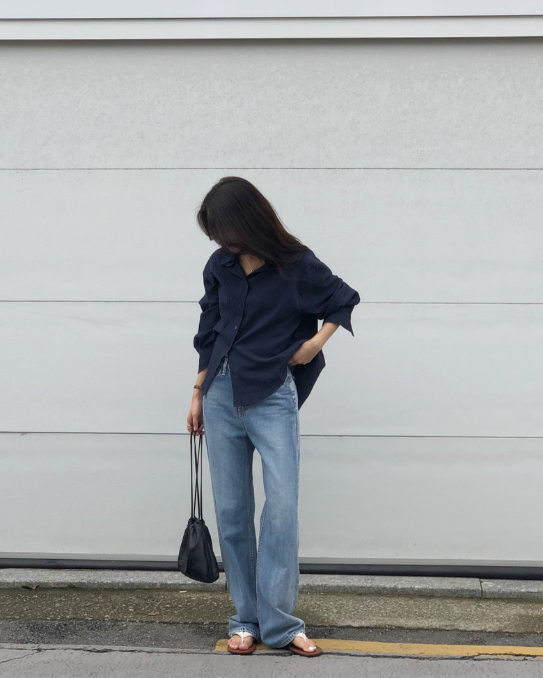 6 mẫu sơ mi hot hit đầu thu, sành điệu và thanh lịch, phối cùng quần jeans hay chân váy đều ăn ý - 8