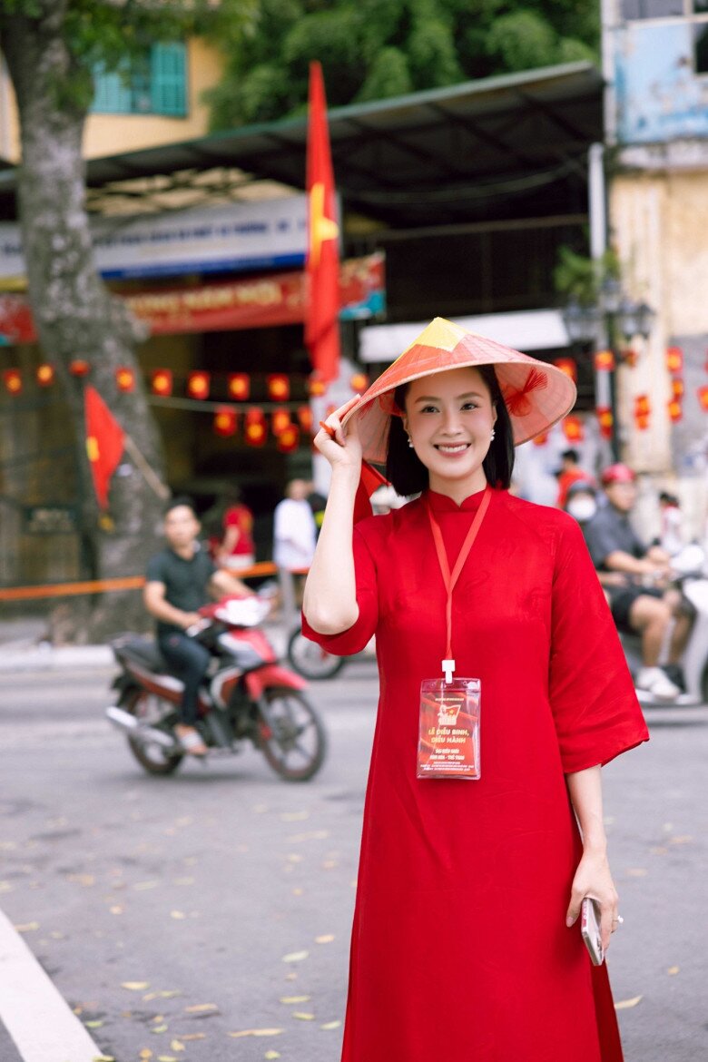 Xuất hiện mỹ nhân VTV U45 trẻ như "lão hoá ngược" trong buổi tổng hợp luyện lần 2, nhiều năm mê ăn một món để "chống già" - 2