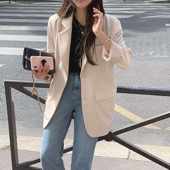 Càng trưởng thành, tôi càng nhận ra tủ đồ công sở vẫn giữ 5 món này thì coi chừng &#34;dìm dáng&#34;, cộng thêm cả chục tuổi - 8