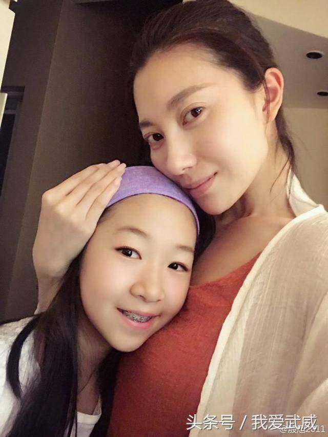 Cháu gái Chương Tử Di 14 tuổi đã cao 1m70, nhan sắc tuổi 19 sánh ngang với người cô là &#34;quốc bảo nhan sắc&#34; - 8