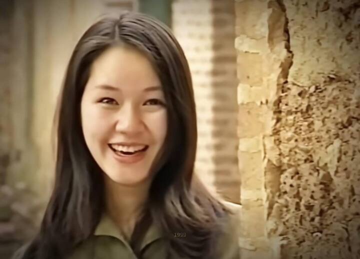 &#34;Crush một thời&#34; của Công Lý có mặt mộc đẹp nhất nhì màn ảnh, từng làm tiếp viên hàng không, nhan sắc U50 gây ngỡ ngàng - 1