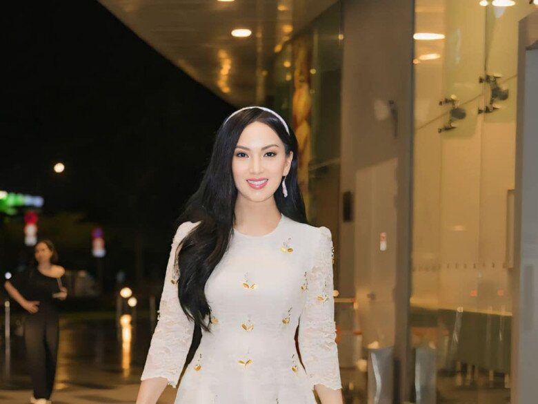 Em gái Cẩm Ly là &#34;người Việt giàu nhất thế giới&#34;, có hẳn phi cơ riêng cùng kho đồ hiệu nhưng chỉ ưu ái một chiếc túi duy nhất - 2