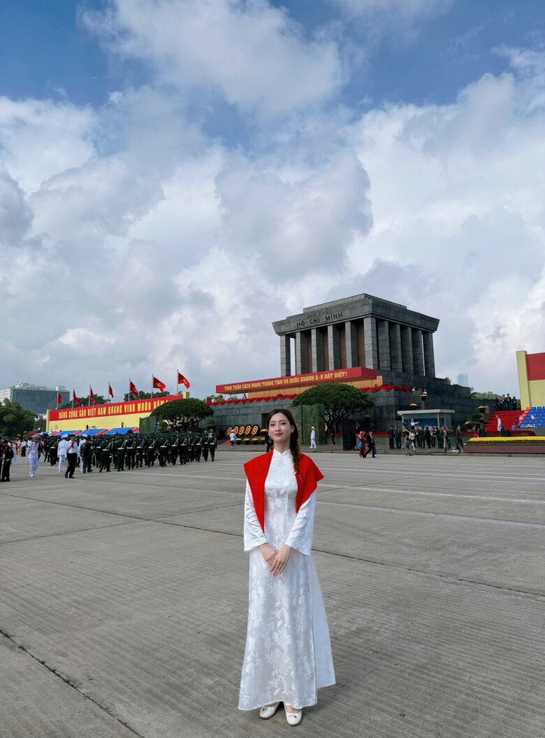 Khung ảnh dàn mỹ nhân &#34;tinh hoa hội tụ&#34; hot nhất nhì tại A80: Từ Hoa hậu đến nữ công an đẹp rực rỡ, không ai kém ai - 3