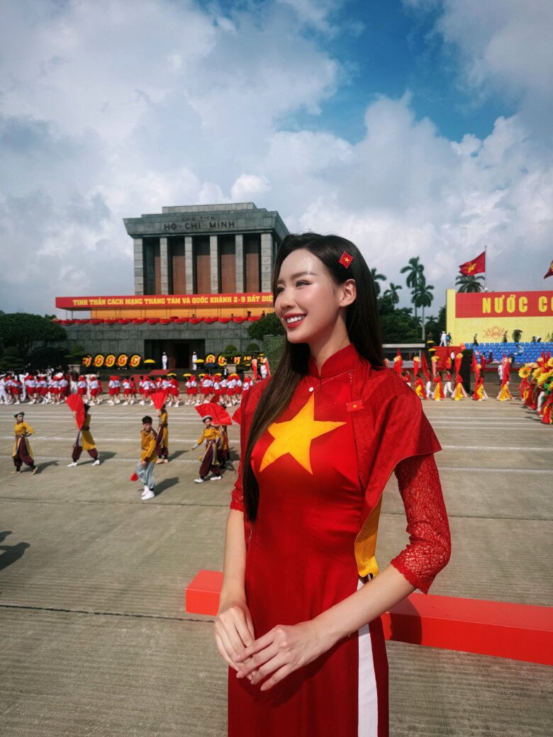 Khung ảnh dàn mỹ nhân &#34;tinh hoa hội tụ&#34; hot nhất nhì tại A80: Từ Hoa hậu đến nữ công an đẹp rực rỡ, không ai kém ai - 4
