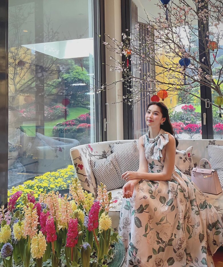 Kiểu váy phụ nữ U40 hễ mặc lên là trẻ ra chục tuổi, che bụng, giấu bắp tay thô, loạt mỹ nhân Việt đều yêu thích - 7
