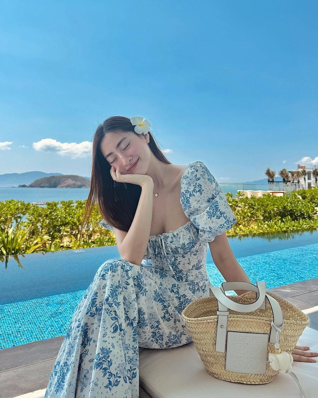 Kiểu váy phụ nữ U40 hễ mặc lên là trẻ ra chục tuổi, che bụng, giấu bắp tay thô, loạt mỹ nhân Việt đều yêu thích - 10