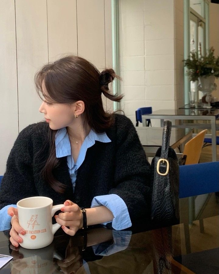 Mặc áo len mùa thu thế nào để trông sang? Chị em lương 5 triệu học cách phối của blogger thời trang hóa thành con nhà giàu - 4