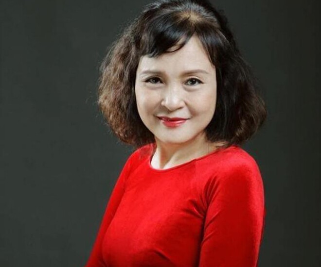 &#34;Mẹ chồng&#34; Hồng Diễm là mỹ nhân Việt đẹp nhất thập kỷ, nay thành &#34;bà nội ăn chơi, sành điệu nhất showbiz&#34; - 1
