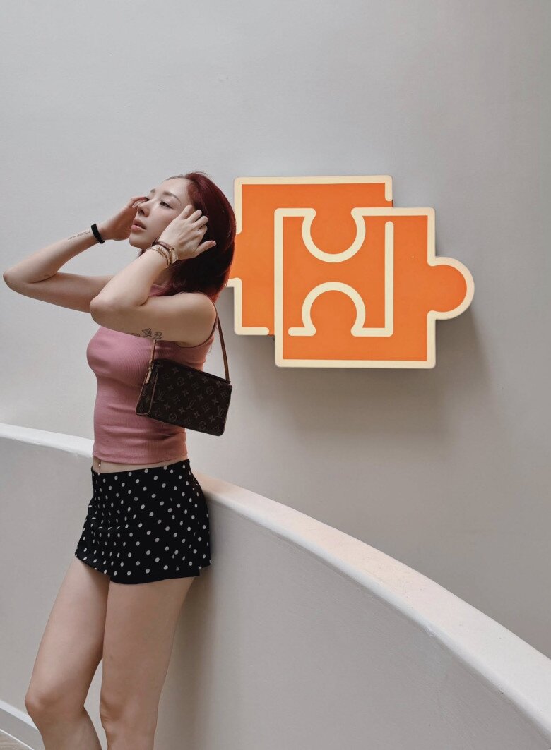 Mỹ nhân Việt lấy chồng là &#34;đại gia ngầm” của showbiz, ăn mặc ngày càng hồi xuân giữa bão tin đồn đường ai nấy đi - 4