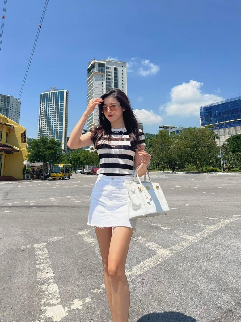 Mỹ nhân ngủ gật triệu like, từng được báo Trung khen là &#34;quốc bảo Việt Nam&#34; có gu ăn mặc toát &#34;mùi tiền&#34; - 12