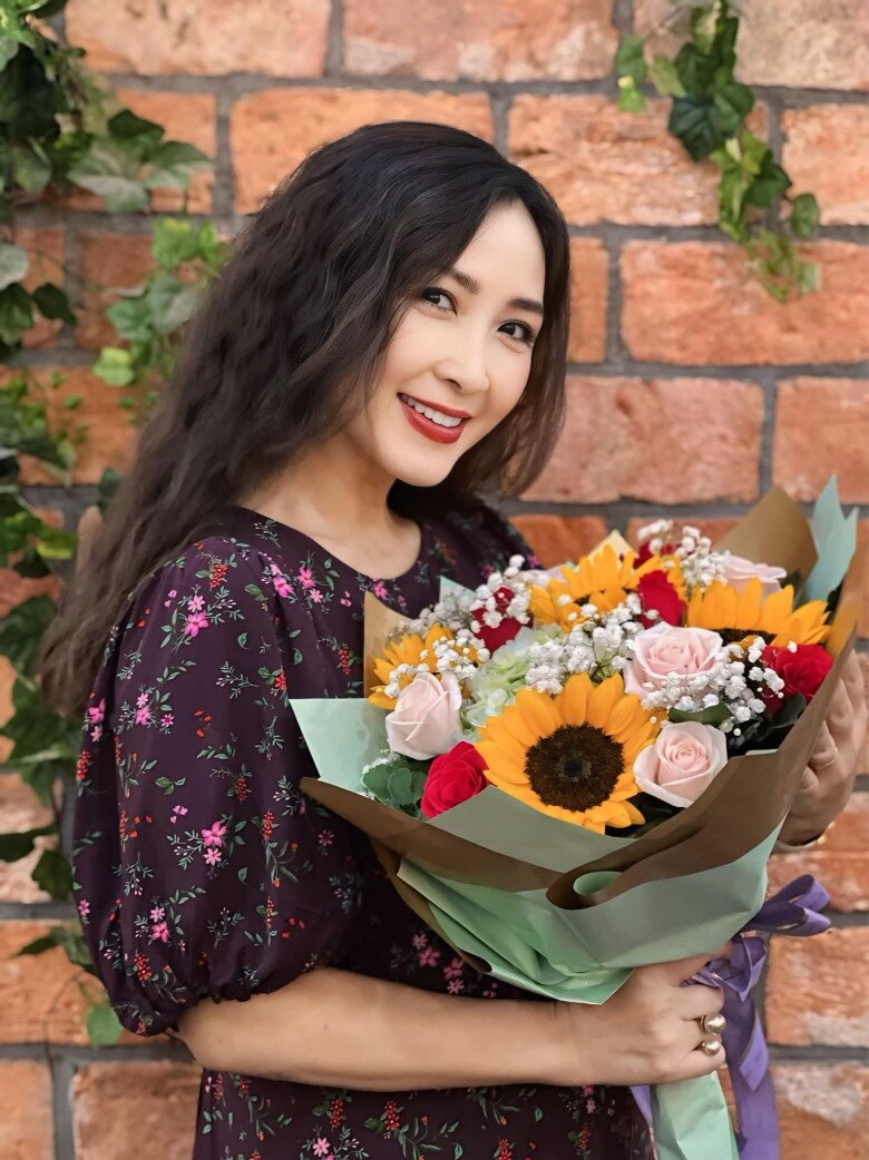 Mỹ nhân Việt &#34;đẹp như cả dàn minh tinh châu Á cộng lại&#34;, U60 sang chảnh đúng khí chất nữ tổng tài - 9