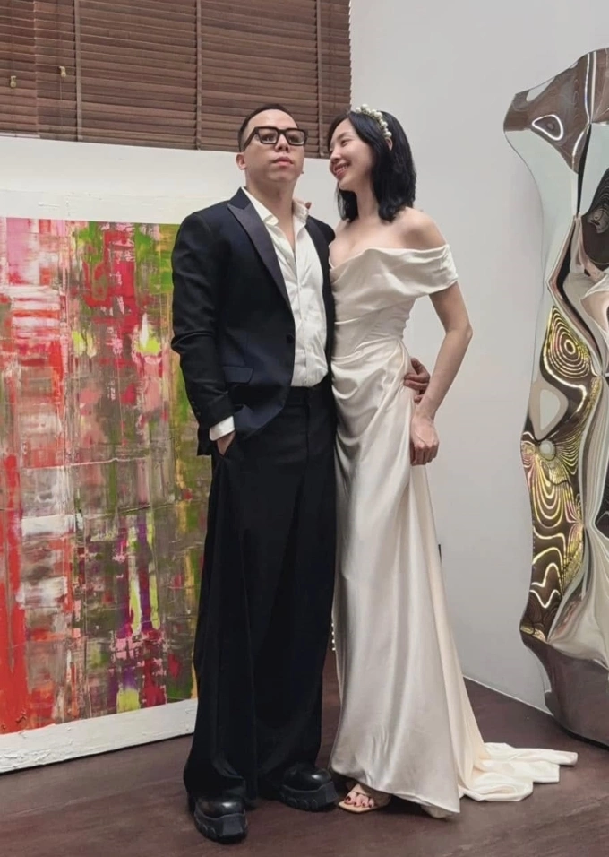 Mỹ nhân Việt lấy chồng là &#34;đại gia ngầm” của showbiz, ăn mặc ngày càng hồi xuân giữa bão tin đồn đường ai nấy đi - 1