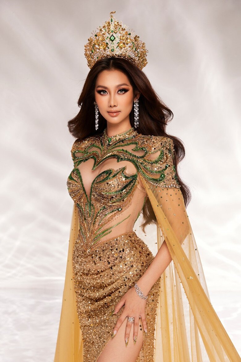 Hoa hậu từng bị &#34;ném đá&#34; khi vừa lên ngôi, nhan sắc sau 1 năm đăng quang thế nào mà được khen hợp Miss World? - 9