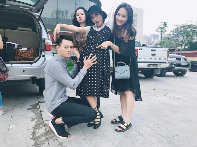 Nhan sắc 3 cô &#34;con gái&#34; tên Trang ít người nhớ đến của nghệ sĩ Công Lý: Người cạo trọc đầu, người sống kín tiếng - 11