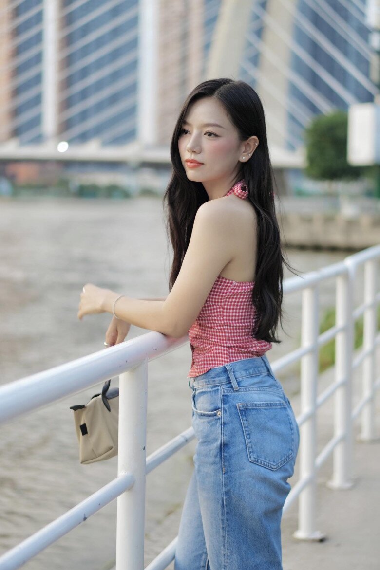 Nhan sắc &#34;bóng hồng&#34; duy nhất phim Mưa đỏ: Là “ngọc nữ” tiềm năng màn ảnh Việt, visual sang chảnh đậm chất tiểu thư tựa Kim Ji Won - 20