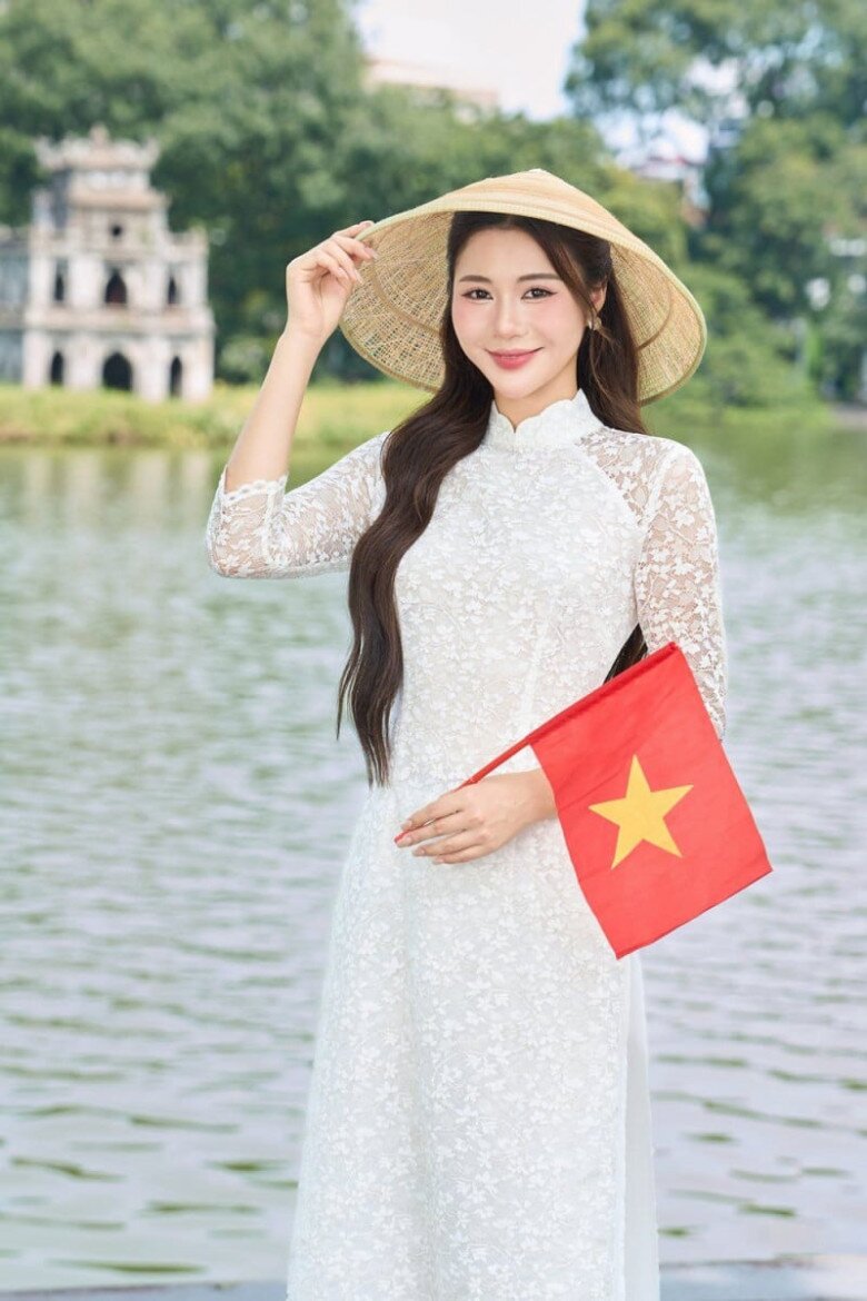 Những kiểu tóc đẹp để phối cùng áo dài khi chụp ảnh 2/9, tôn lên ngũ quan hài hòa lại giúp chị em &#34;hack&#34; tuổi - 3