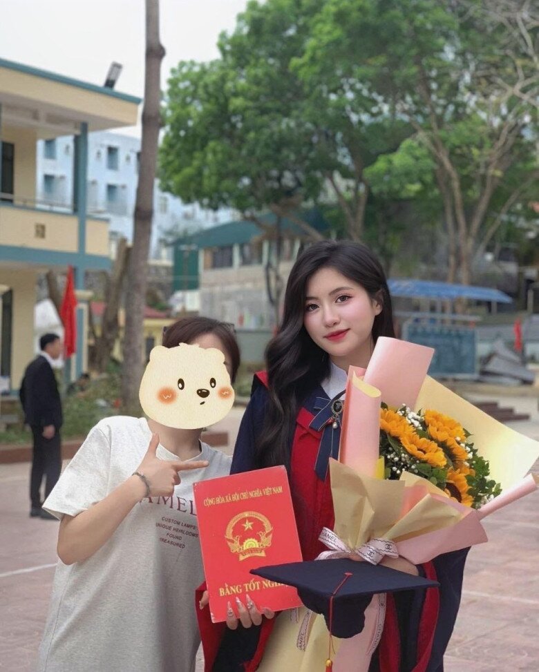 Nữ sinh dân tộc Thái gây “bão” mạng với vẻ đẹp trong trẻo như nàng thơ, là thủ khoa khối C00 - 5