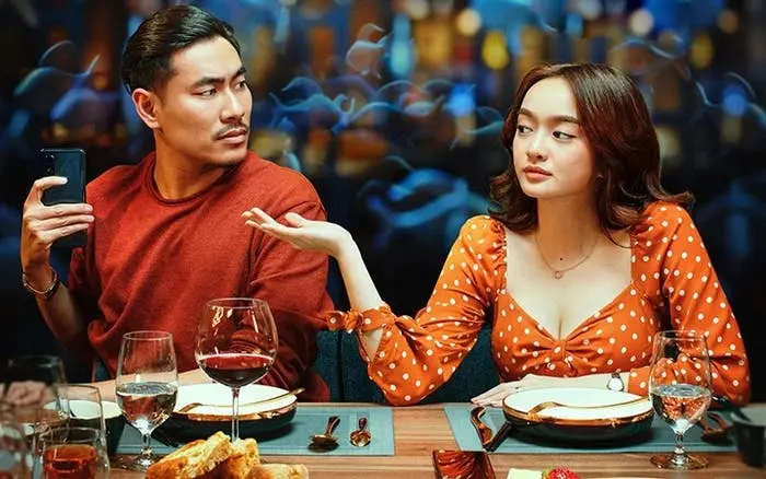 &#34;Nữ tiếp viên hàng không” giàu nứt đố đổ vách, cao 1m55 có chiêu lên đồ &#34;hack&#34; dáng trông như 1m70 từ món đồ nàng nào cũng có - 2