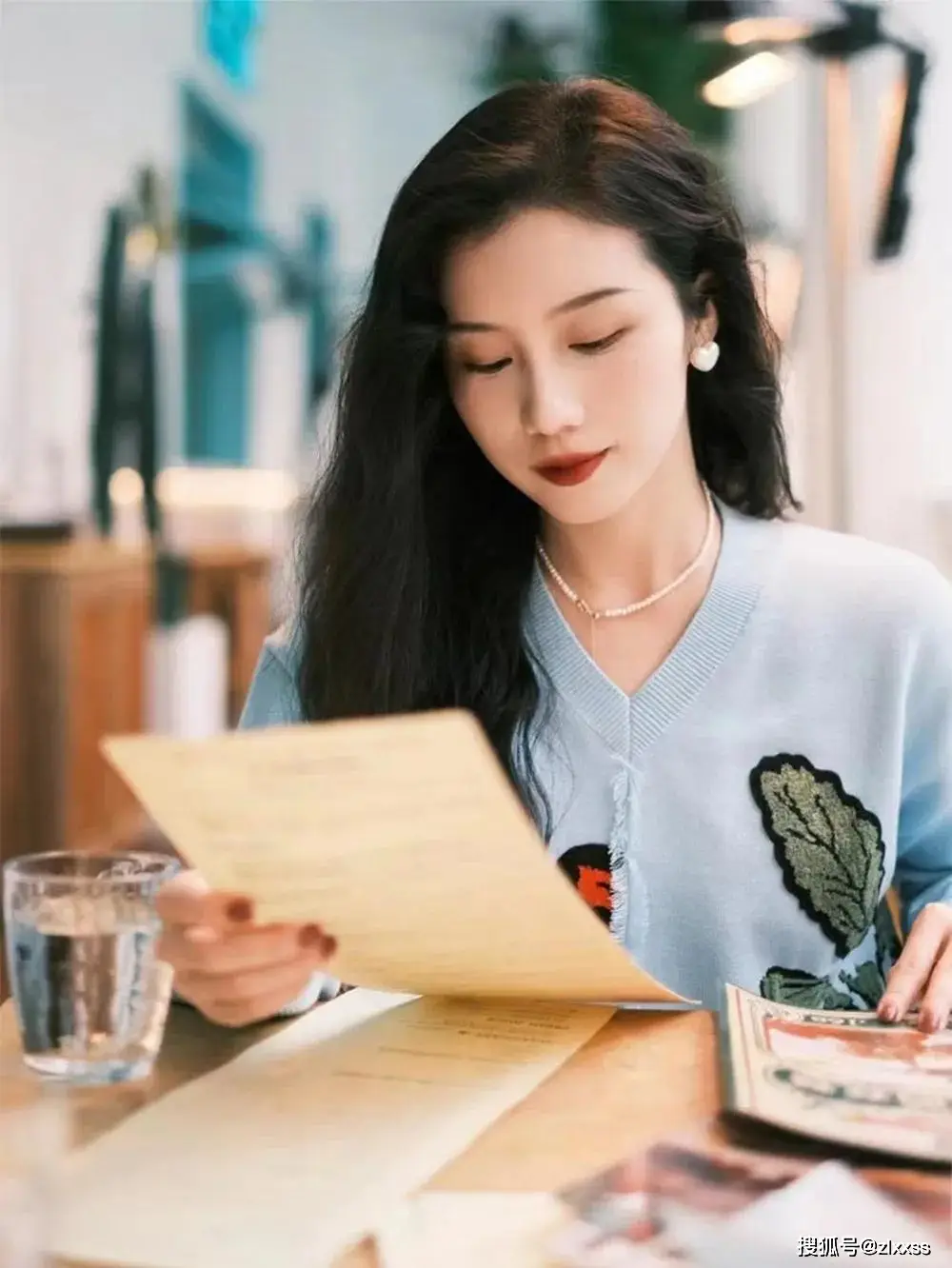 Sao người khác mặc váy thì duyên dáng, bạn lại trông vừa béo vừa quê? Hóa ra là do bạn đã mắc 5 sai lầm này - 11
