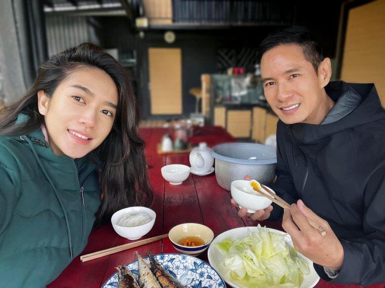 Soi bữa cơm đạm bạc của vợ đạo diễn nghìn tỷ, thấy ngay 3 thực phẩm &#34;vàng&#34; ít calo, giúp giảm cân đều đều - 3