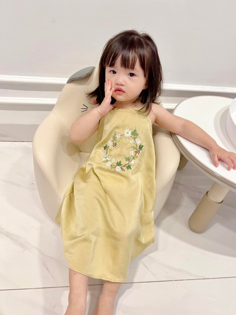 Soi đồ hiệu của 2 ái nữ nhà sao Việt sắp học chung trường quốc tế, sở hữu BST túi gần 700 triệu, diện đồ của giới siêu giàu - 9