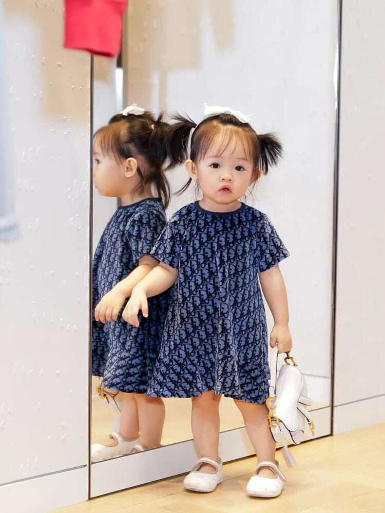 Soi đồ hiệu của 2 ái nữ nhà sao Việt sắp học chung trường quốc tế, sở hữu BST túi gần 700 triệu, diện đồ của giới siêu giàu - 24