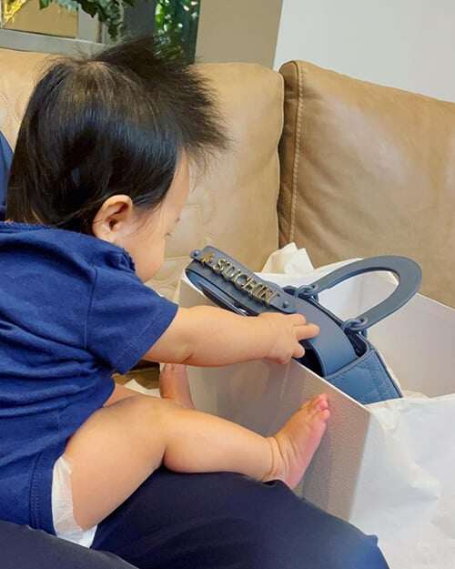 Soi đồ hiệu của 2 ái nữ nhà sao Việt sắp học chung trường quốc tế, sở hữu BST túi gần 700 triệu, diện đồ của giới siêu giàu - 22