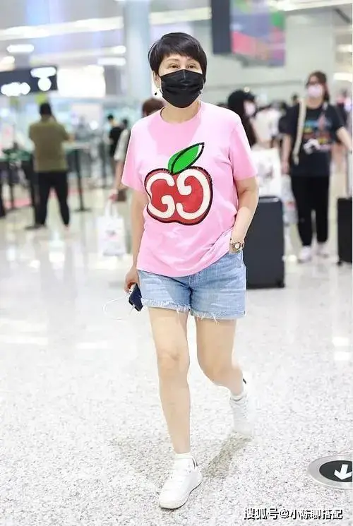 Tại sao phụ nữ 30+ có gu không thích mặc áo phông với quần short denim, họ thích kiểu này thanh lịch hơn lại “toát mùi tiền” - 2