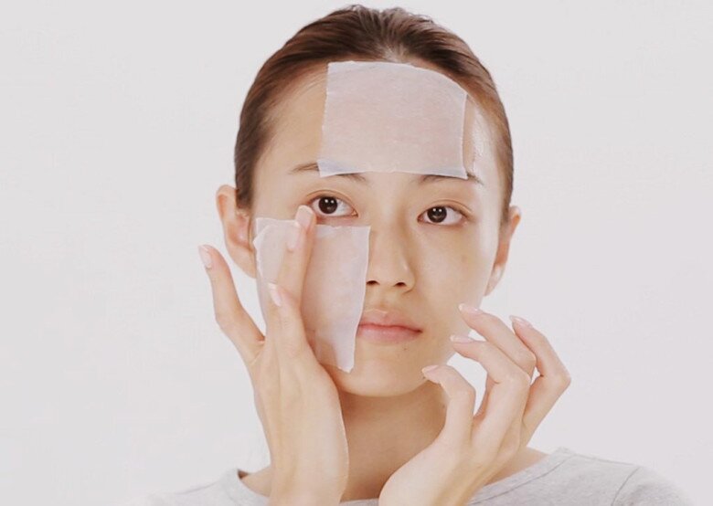 Vì sao phụ nữ Nhật phải dùng 2 lần sữa rửa mặt? 5 thói quen hàng ngày giúp họ có làn da đẹp đến gìa - 3