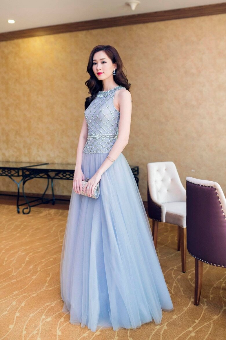 Xuất thân thôn quê, &#34;thần tiên tỷ tỷ&#34; đẹp nhất Việt Nam nay làm phu nhân hào môn vẫn chỉ kè kè 2 kiểu túi xách &#34;giàu ngầm&#34; - 13