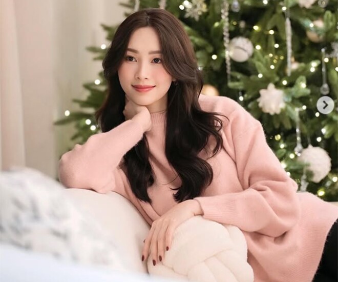 Xuất thân thôn quê, &#34;thần tiên tỷ tỷ&#34; đẹp nhất Việt Nam nay làm phu nhân hào môn vẫn chỉ kè kè 2 kiểu túi xách &#34;giàu ngầm&#34; - 1