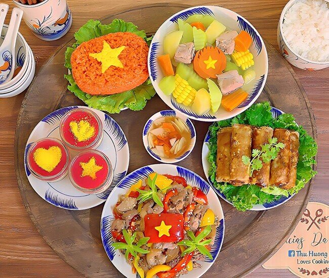 Những mâm cơm, chiếc bánh yêu nước của &#34;khối mẹ đảm&#34; rực rỡ dịp Quốc khánh 2-9 - 6