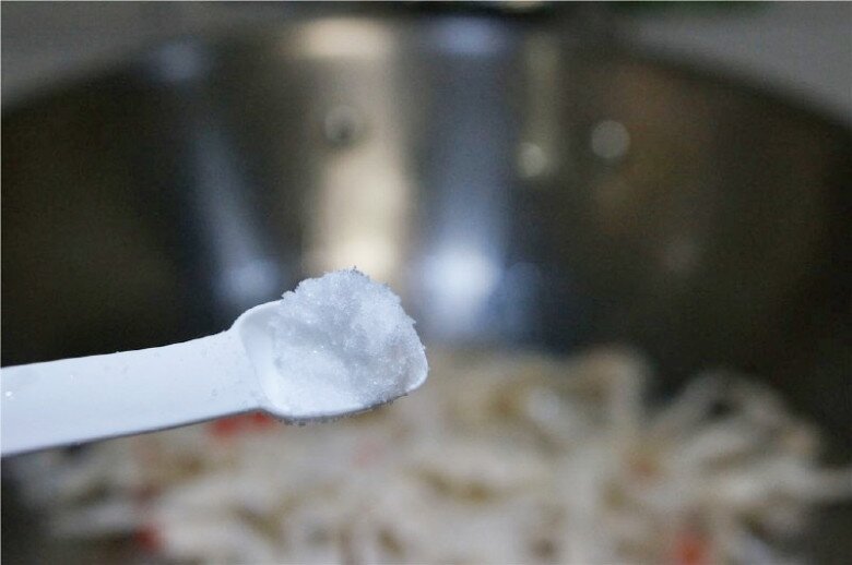 Củ này siêu giàu vitamin C và kali, có thể giúp ngăn ngừa bệnh tim, đem xào với lá nhìn như hành cực trôi cơm - 5