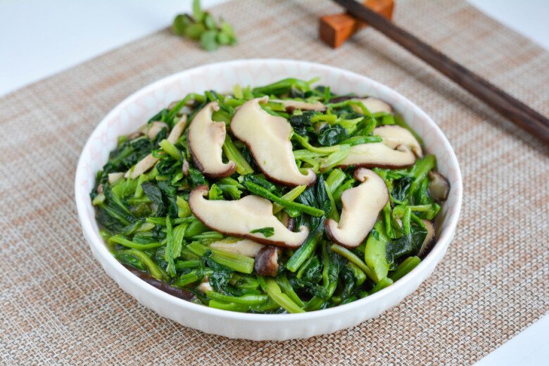 Đều là rau, 2 loại này xào chung với nhau bổ máu, thanh mát, thịt chưa chắc ngon bằng - 7
