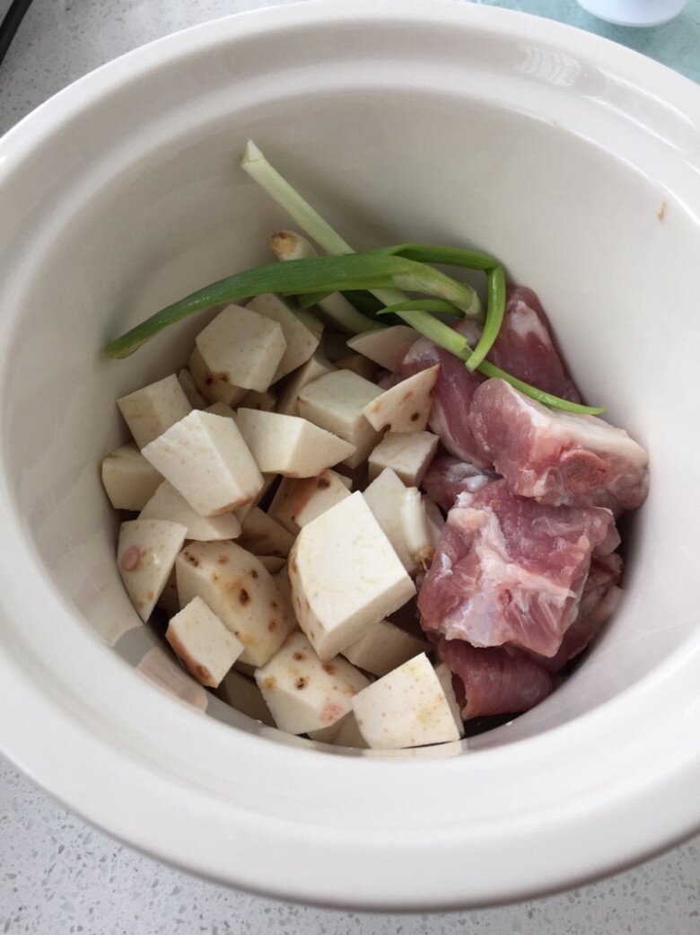 Đi chợ gặp rau này mua ngay về nấu canh cực giàu dinh dưỡng lại nhiều canxi, trẻ con ăn tốt ngang uống sữa - 2