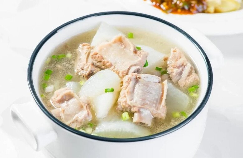 Hầm sườn người thì chần nước, người thì hầm trực tiếp, đầu bếp nói: &#34;Cả hai đều sai, đây mới là cách đúng&#34; - 6