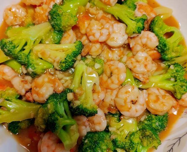 Loại rau được mệnh danh là &#34;vua thải độc gan&#34; lại còn tốt cho huyết áp, rất giàu vitamin K, nấu kiểu nào cũng ngon - 2