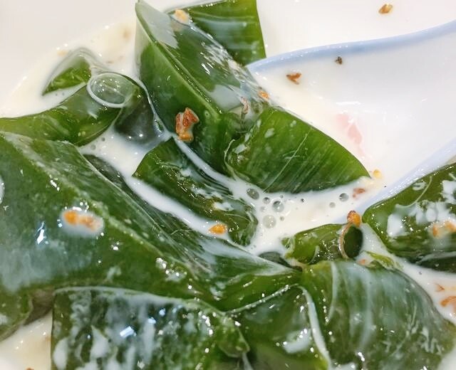 Loại rau mọc cả ở ven đường có vị khó xơi, nhưng đem nấu thành thứ mềm mềm mát mát này ăn vừa ngon lại bồi bổ cơ thể - 11