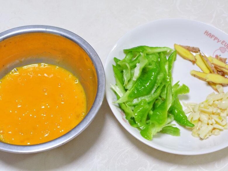 Loại rau tròn xoe có nhiều thành phần dinh dưỡng vàng, tốt cho người viêm phế quản, xào với trứng cực ngon - 3