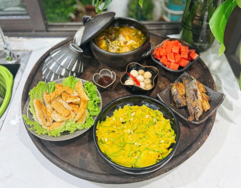 Nàng dâu số hưởng, thường được mẹ chồng gửi đồ cho, khoe hơn 20 mâm cơm đậm vị nhà nhìn mà thèm - 11