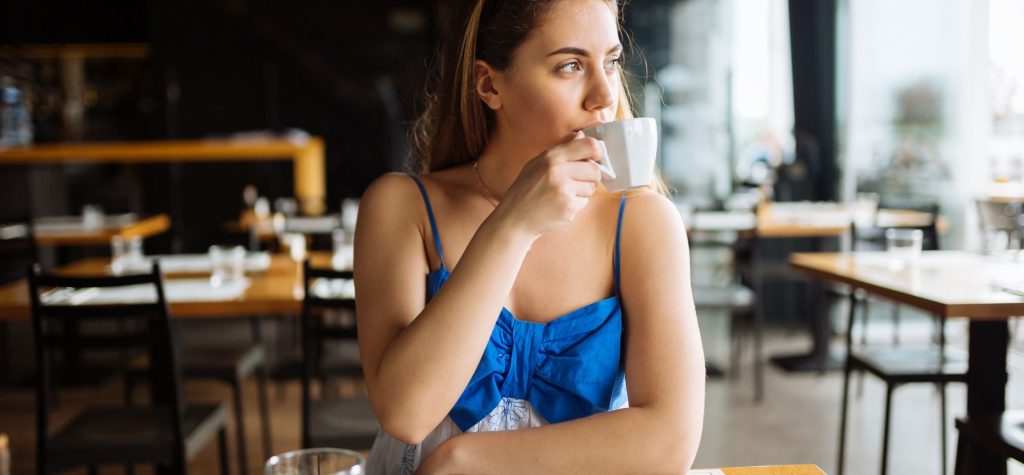 Những người thoải mái khi đi ăn một mình thường sở hữu 7 phẩm chất đáng kinh ngạc - 3